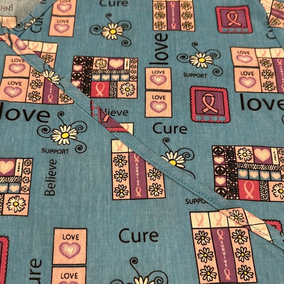 Women’s breast cancer cure support nurses scrub top size 2XL - Picture 5 of 10